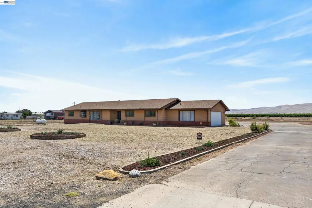 4260 W Kenner Rd Tracy, CA 95304