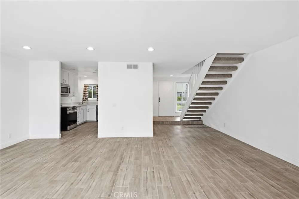 24836 Lakefield Street Lake Forest, CA 92630