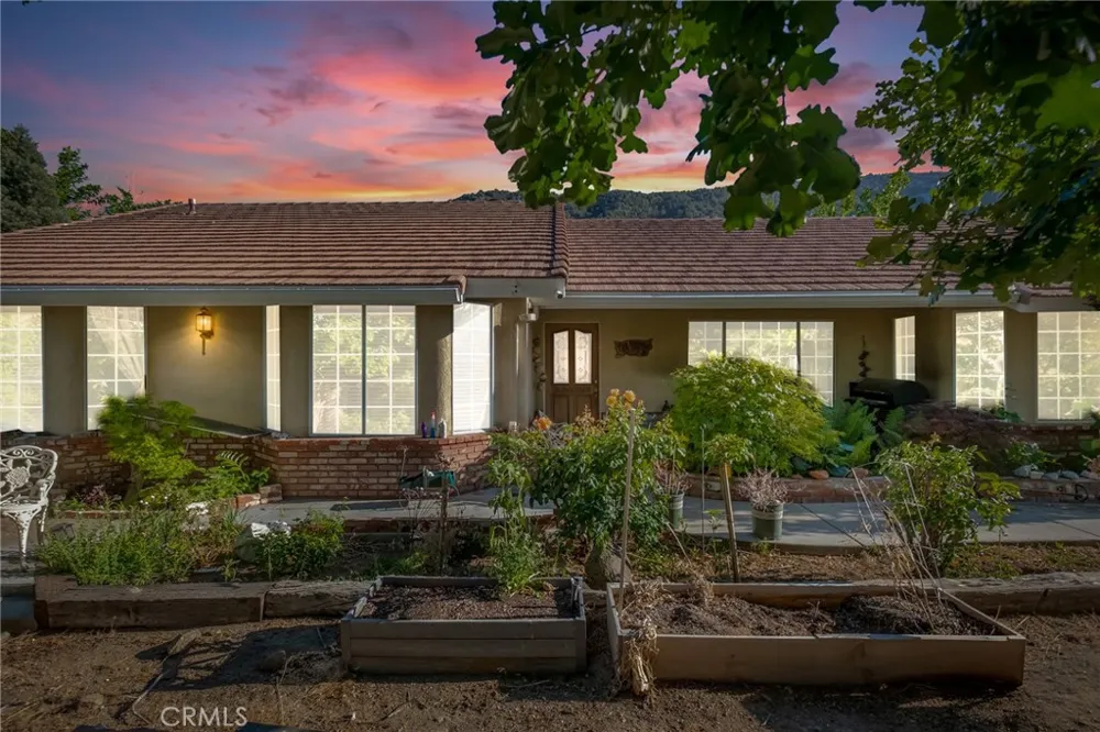 7685 Wintergreen Pinon Hills, CA 92397