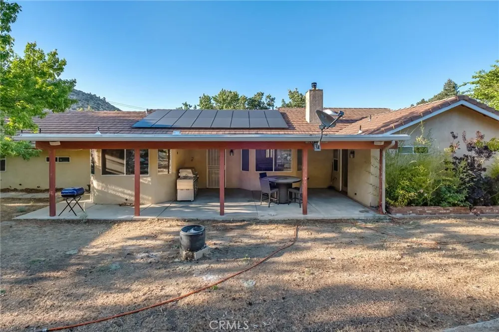 7685 Wintergreen Pinon Hills, CA 92397
