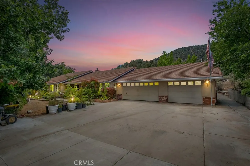 7685 Wintergreen Pinon Hills, CA 92397