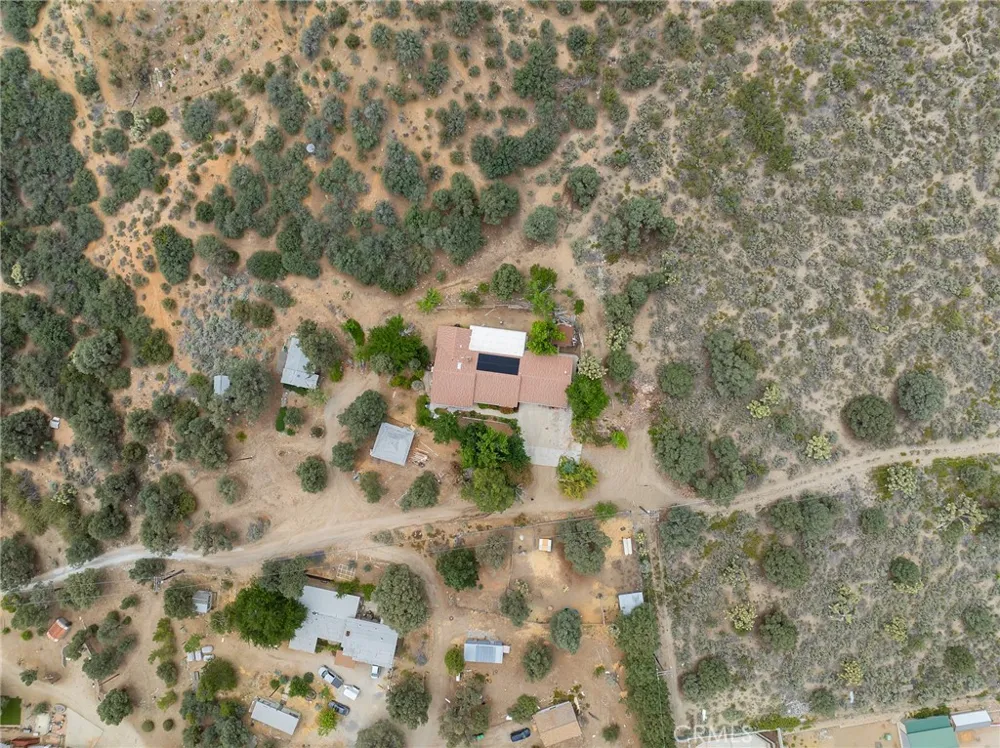 7685 Wintergreen Pinon Hills, CA 92397