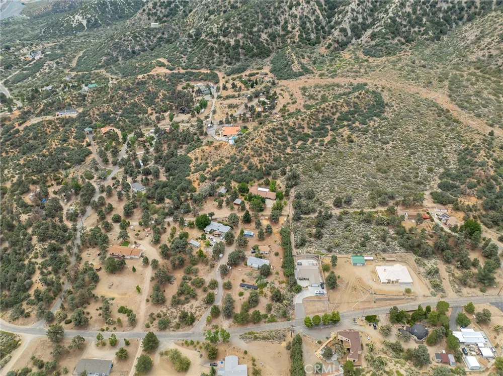 7685 Wintergreen Pinon Hills, CA 92397