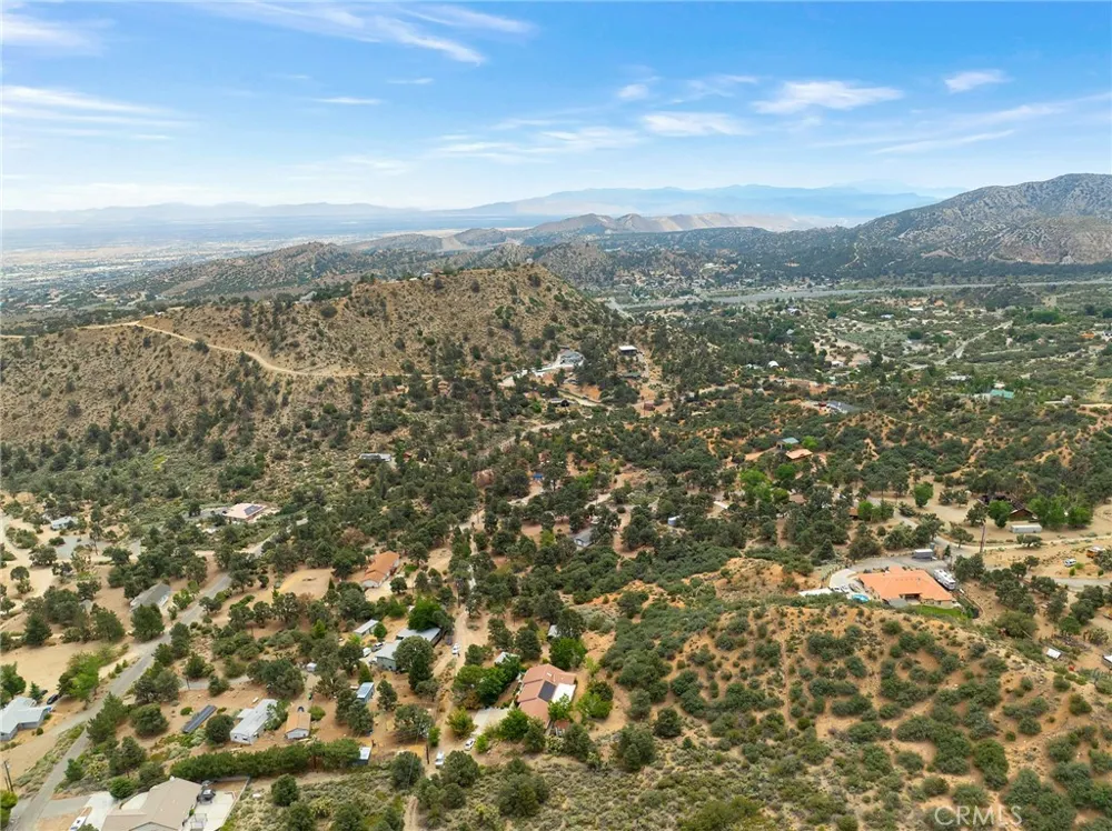 7685 Wintergreen Pinon Hills, CA 92397