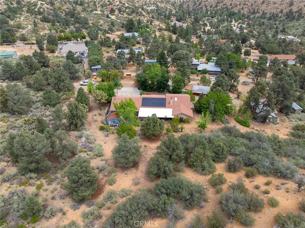 7685 Wintergreen Pinon Hills, CA 92397