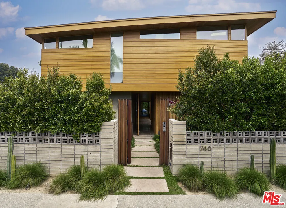 746 Milwood Avenue Venice, CA 90291