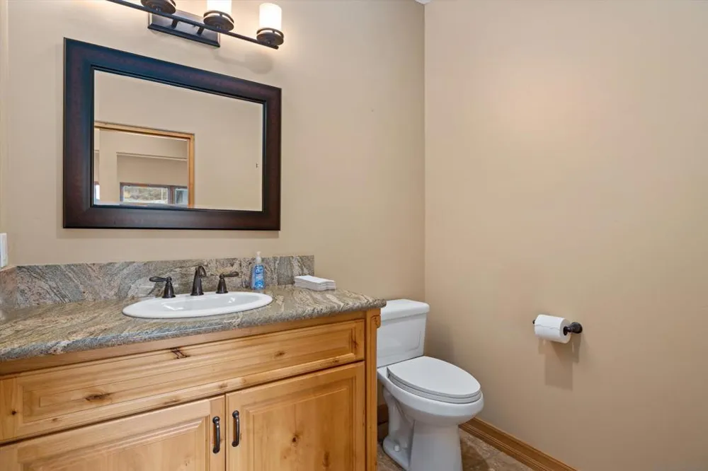 3023 Via Viejas Alpine, CA 91901