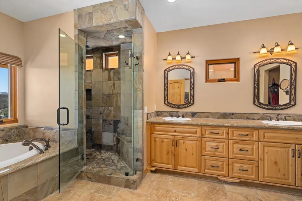 3023 Via Viejas Alpine, CA 91901