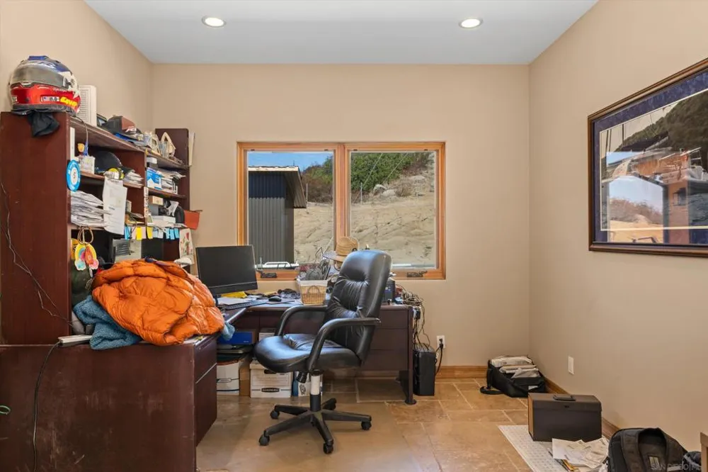 3023 Via Viejas Alpine, CA 91901