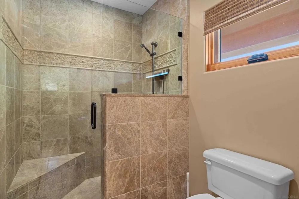 3023 Via Viejas Alpine, CA 91901