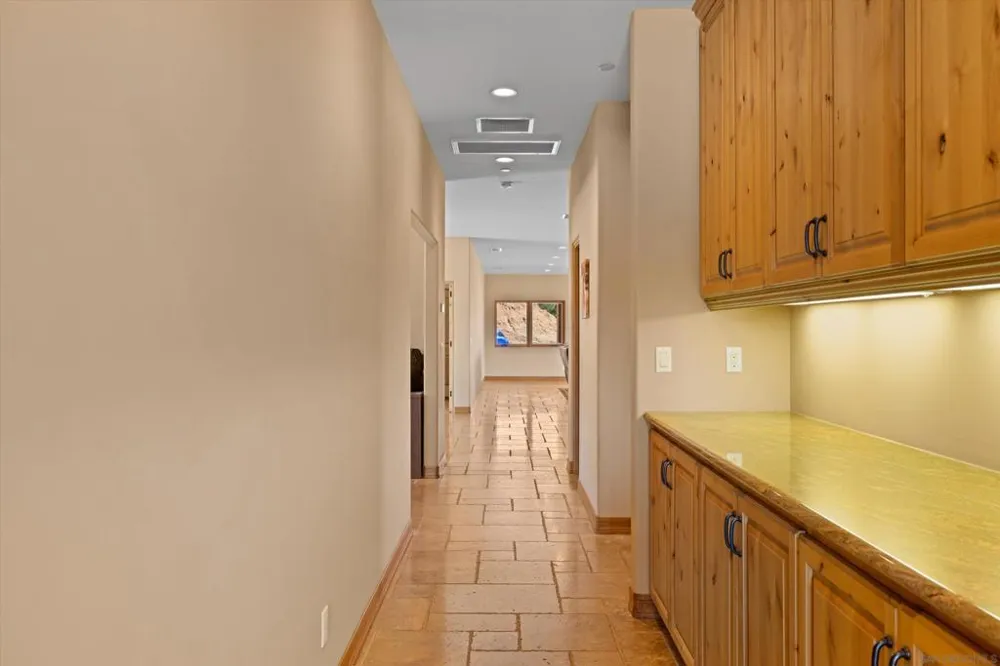 3023 Via Viejas Alpine, CA 91901
