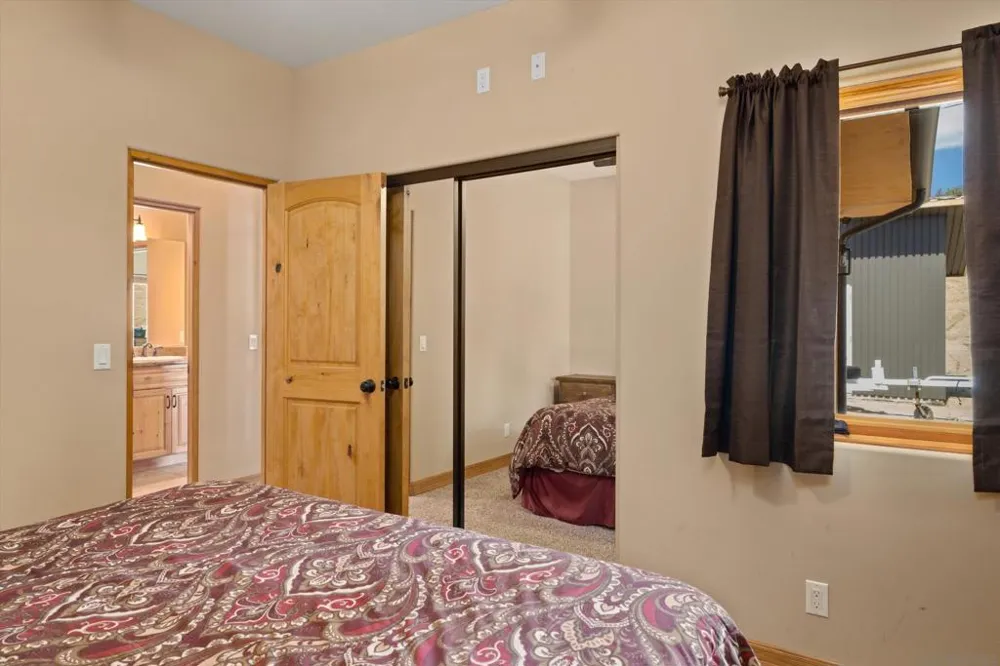3023 Via Viejas Alpine, CA 91901