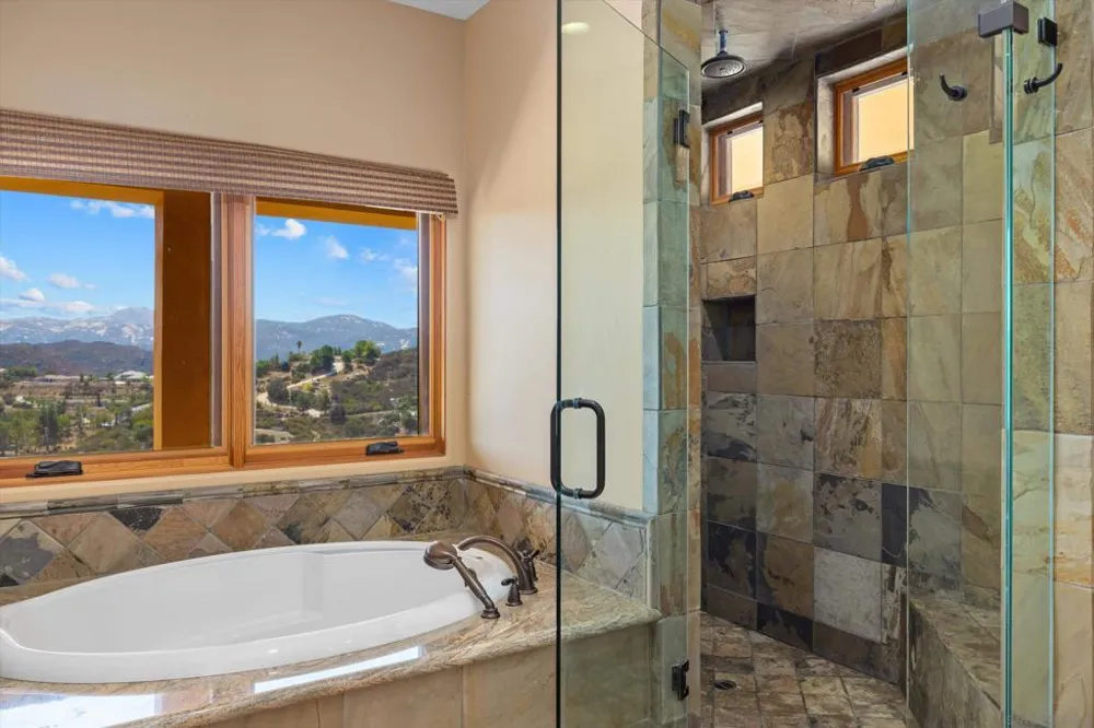 3023 Via Viejas Alpine, CA 91901