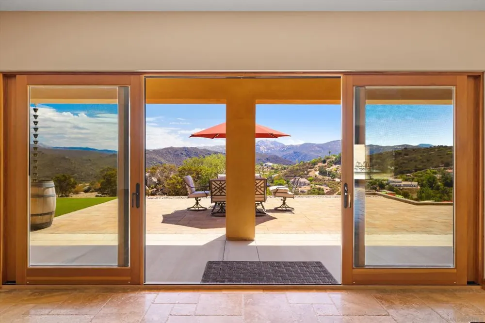 3023 Via Viejas Alpine, CA 91901