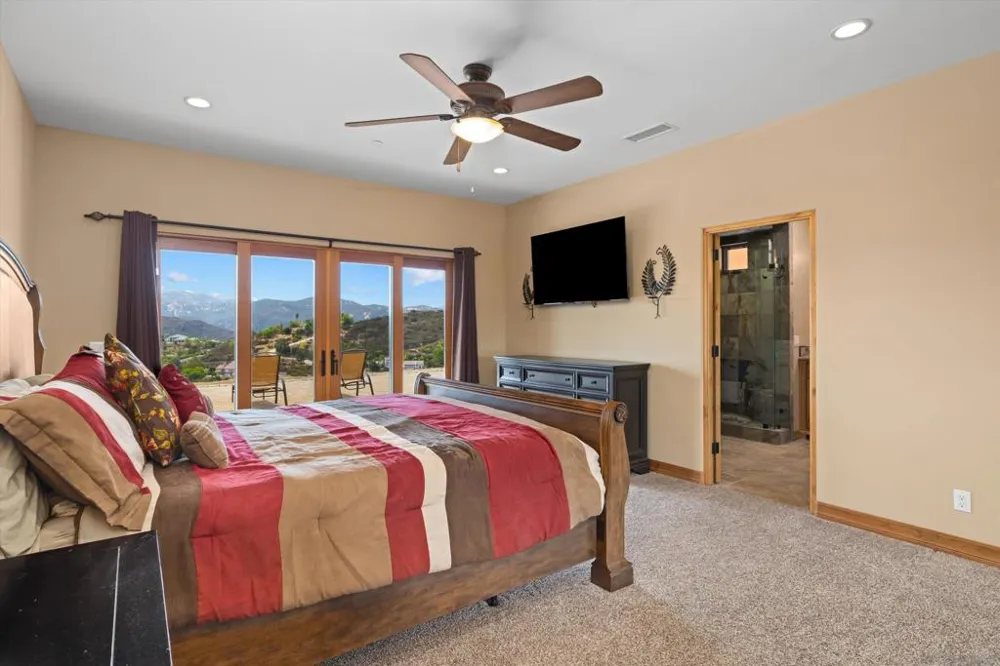 3023 Via Viejas Alpine, CA 91901