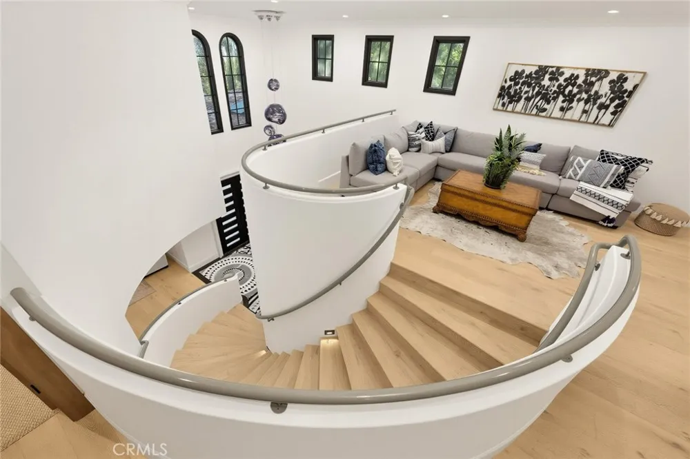 339 W Longden Avenue Arcadia, CA 91007