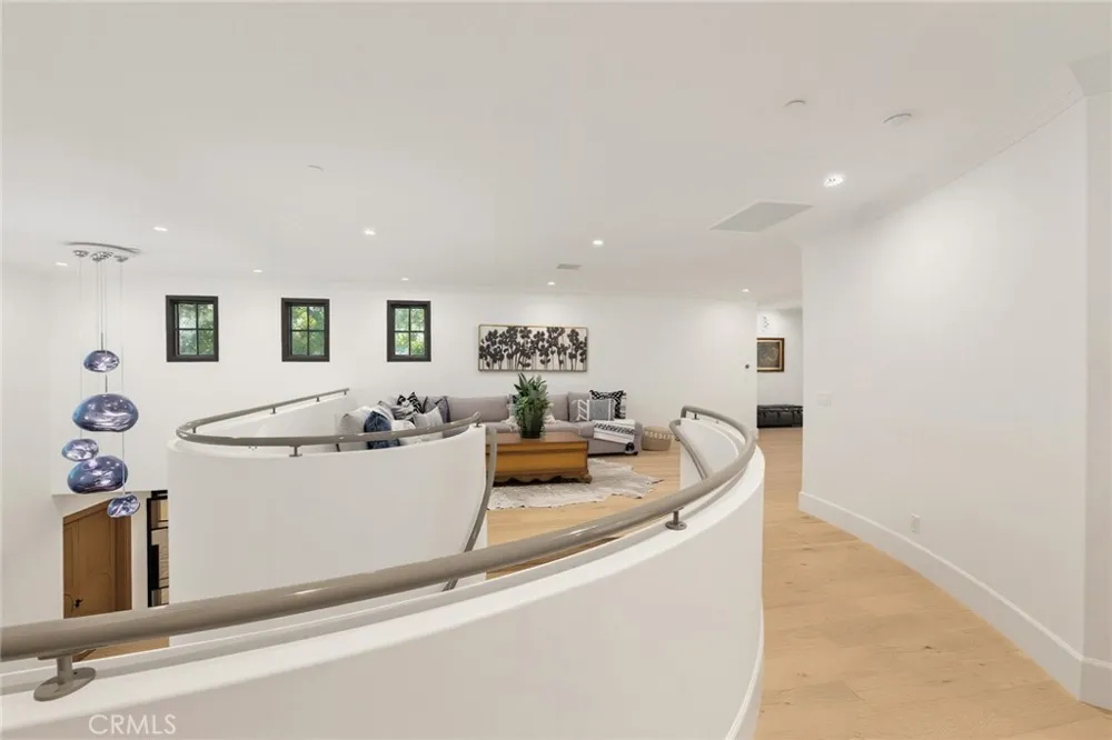 339 W Longden Avenue Arcadia, CA 91007