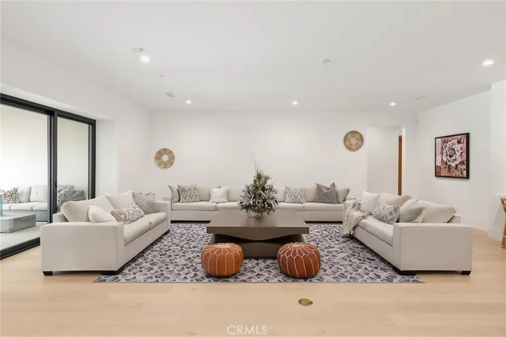 339 W Longden Avenue Arcadia, CA 91007
