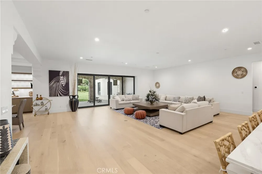 339 W Longden Avenue Arcadia, CA 91007