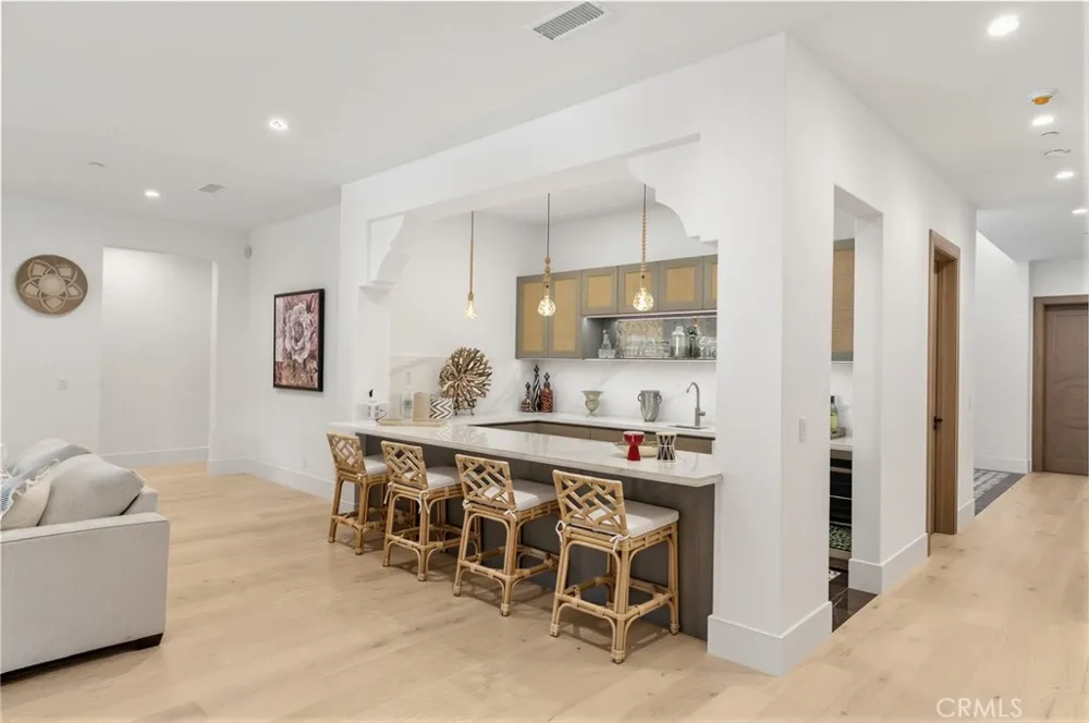 339 W Longden Avenue Arcadia, CA 91007