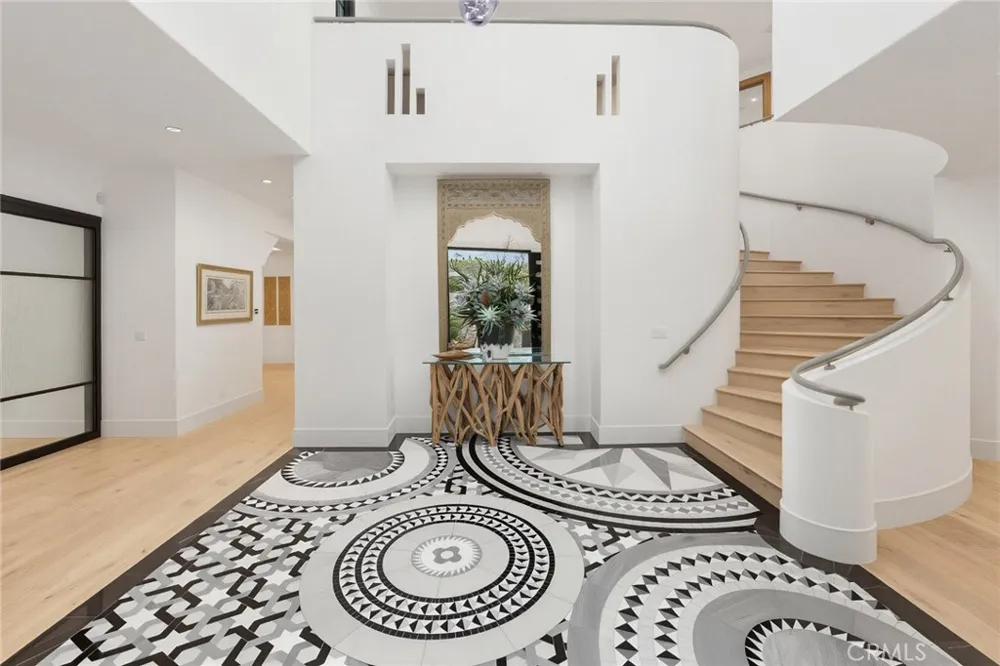 339 W Longden Avenue Arcadia, CA 91007
