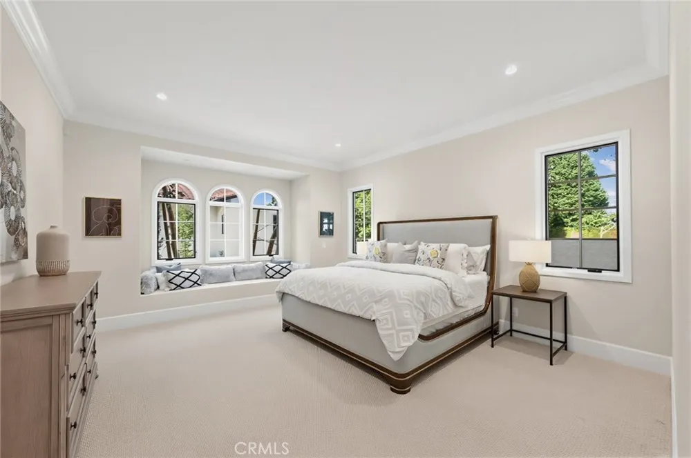 339 W Longden Avenue Arcadia, CA 91007