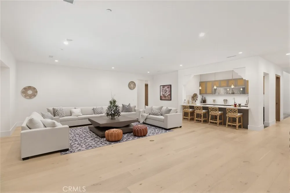 339 W Longden Avenue Arcadia, CA 91007