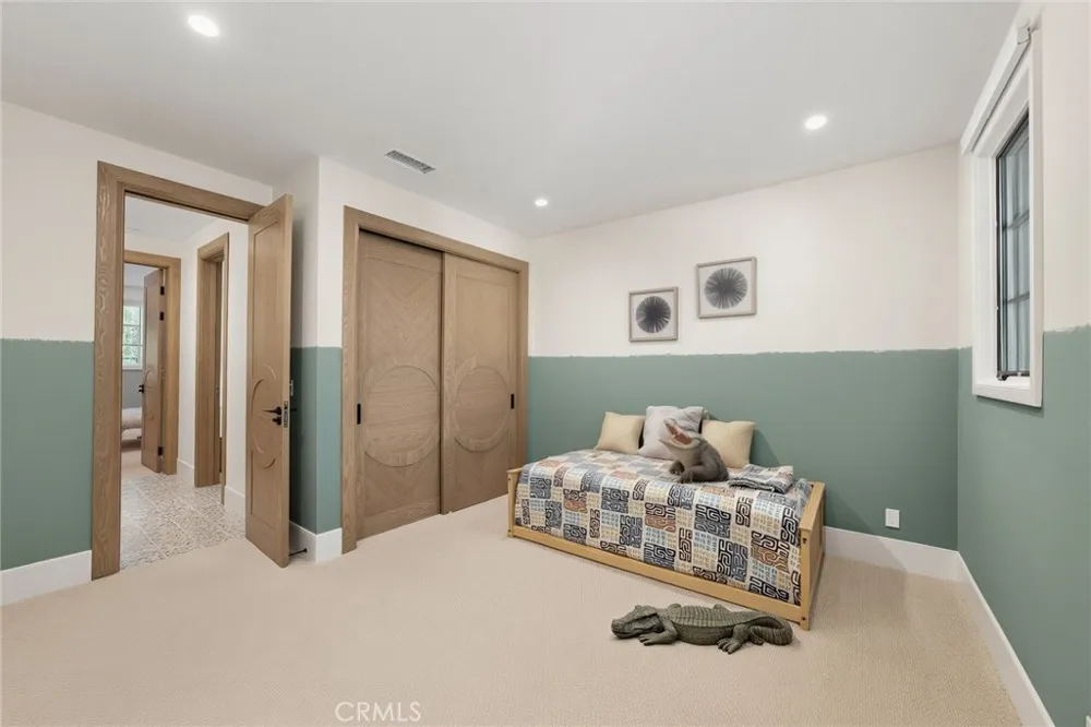 339 W Longden Avenue Arcadia, CA 91007