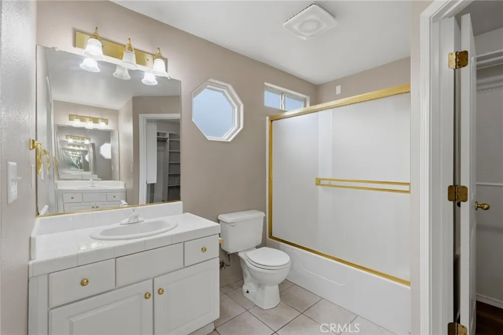 4106 E Westcott Visalia, CA 93292