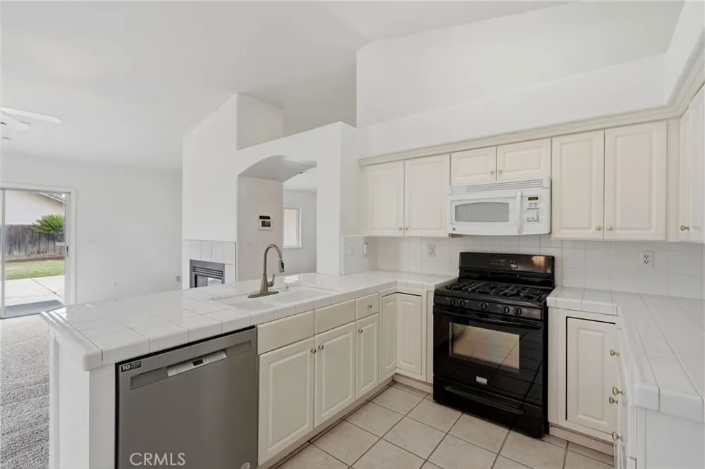 4106 E Westcott Visalia, CA 93292