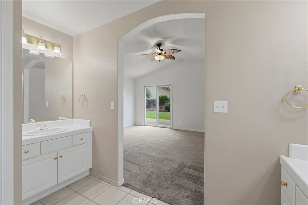 4106 E Westcott Visalia, CA 93292