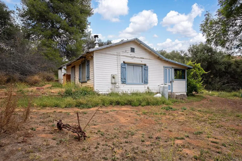 450 SUMMERHILL CT Alpine, CA 91901