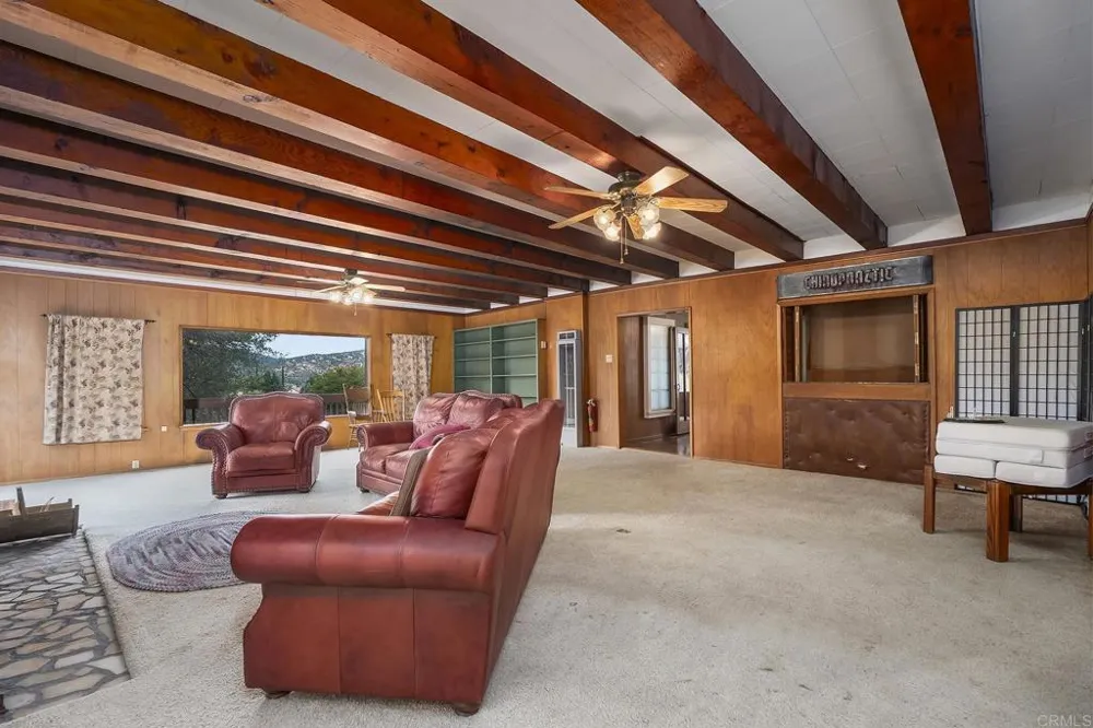 450 SUMMERHILL CT Alpine, CA 91901