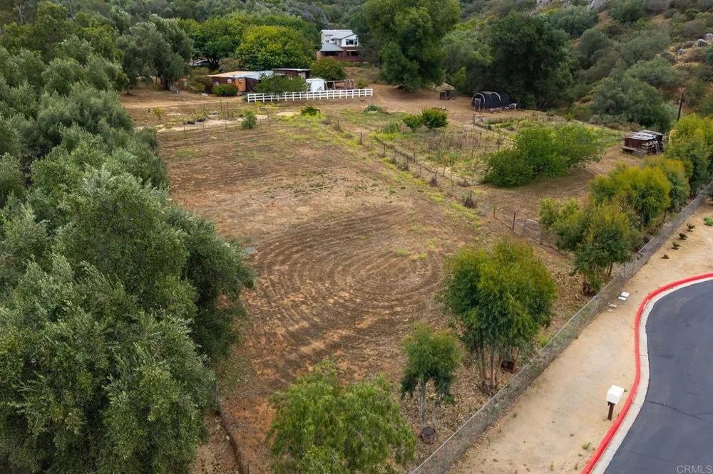 450 SUMMERHILL CT Alpine, CA 91901