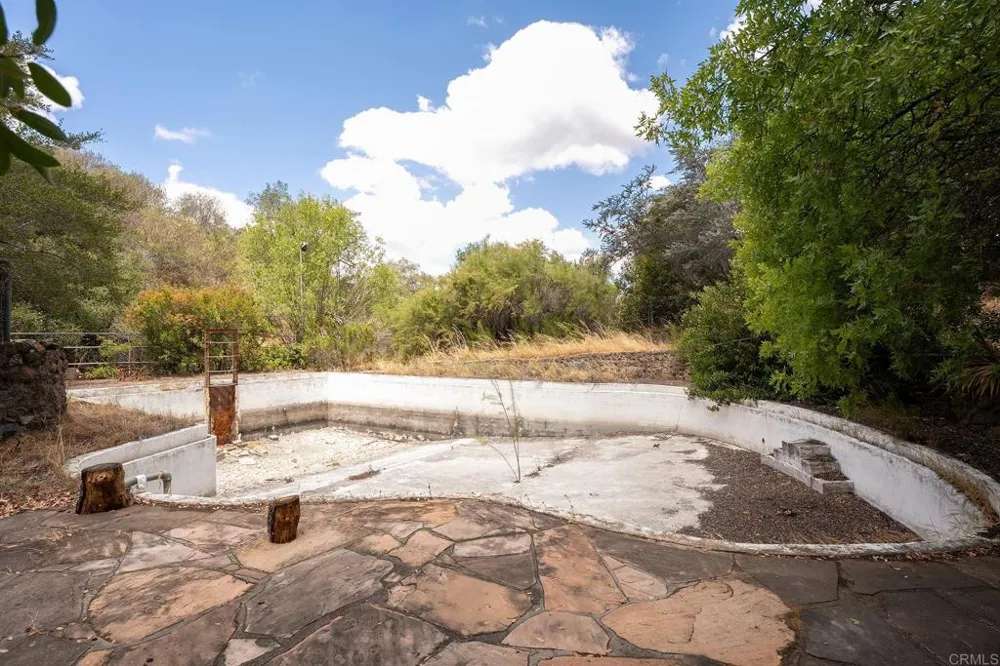 450 SUMMERHILL CT Alpine, CA 91901