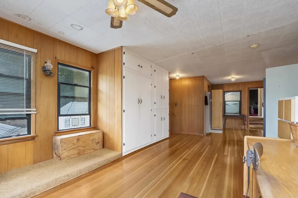 450 SUMMERHILL CT Alpine, CA 91901