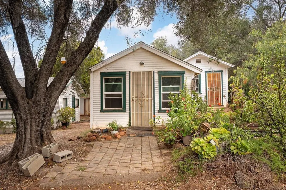 450 SUMMERHILL CT Alpine, CA 91901