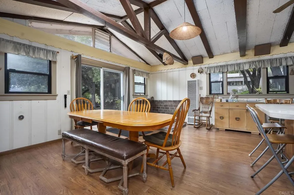 450 SUMMERHILL CT Alpine, CA 91901