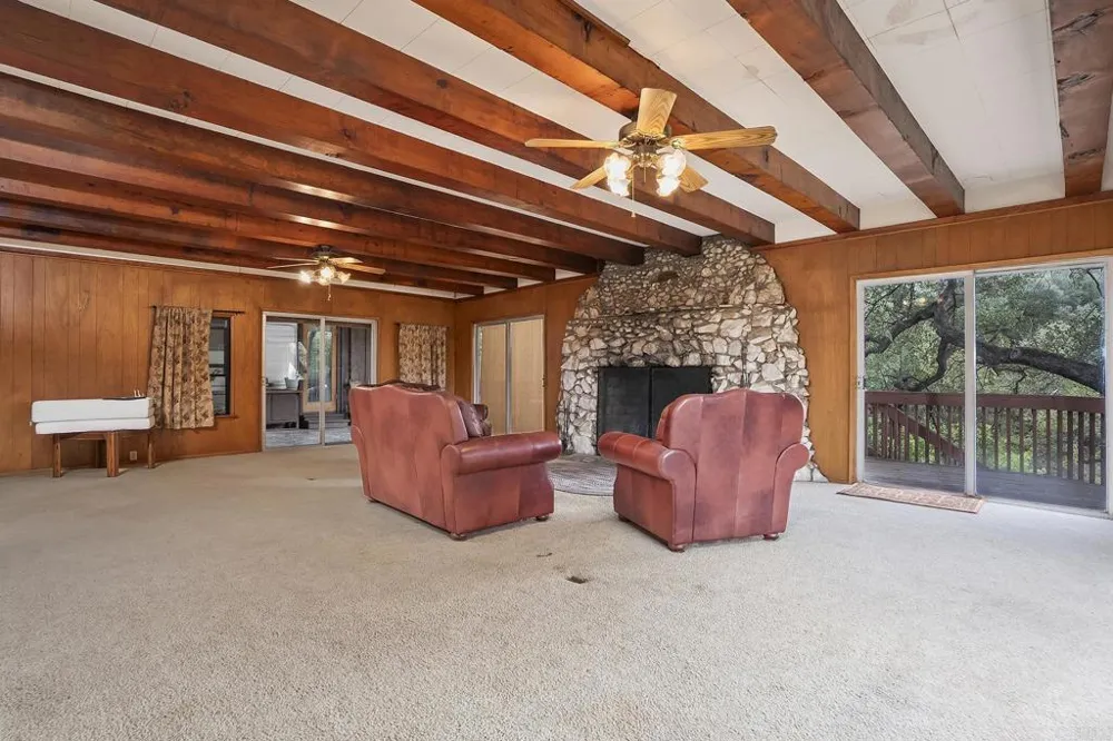 450 SUMMERHILL CT Alpine, CA 91901