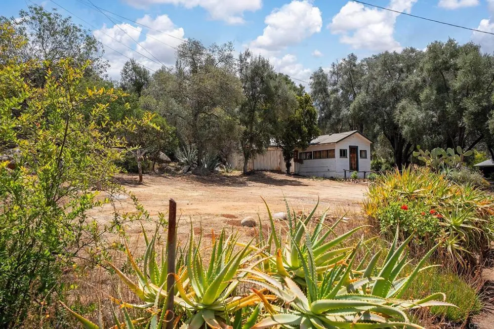 450 SUMMERHILL CT Alpine, CA 91901