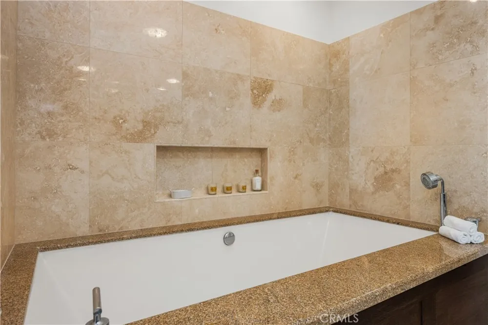 994 Bayside Cove Newport Beach, CA 92660