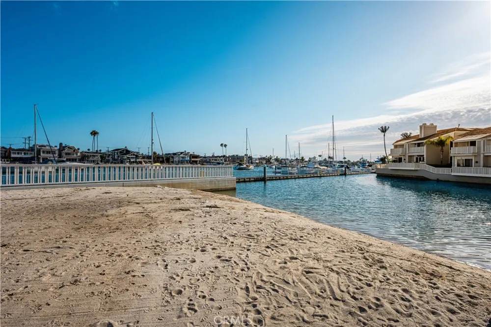 994 Bayside Cove Newport Beach, CA 92660