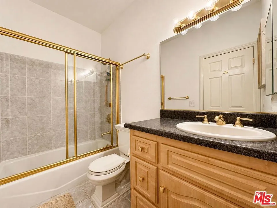 418 E Hardy Street #2 Inglewood, CA 90301