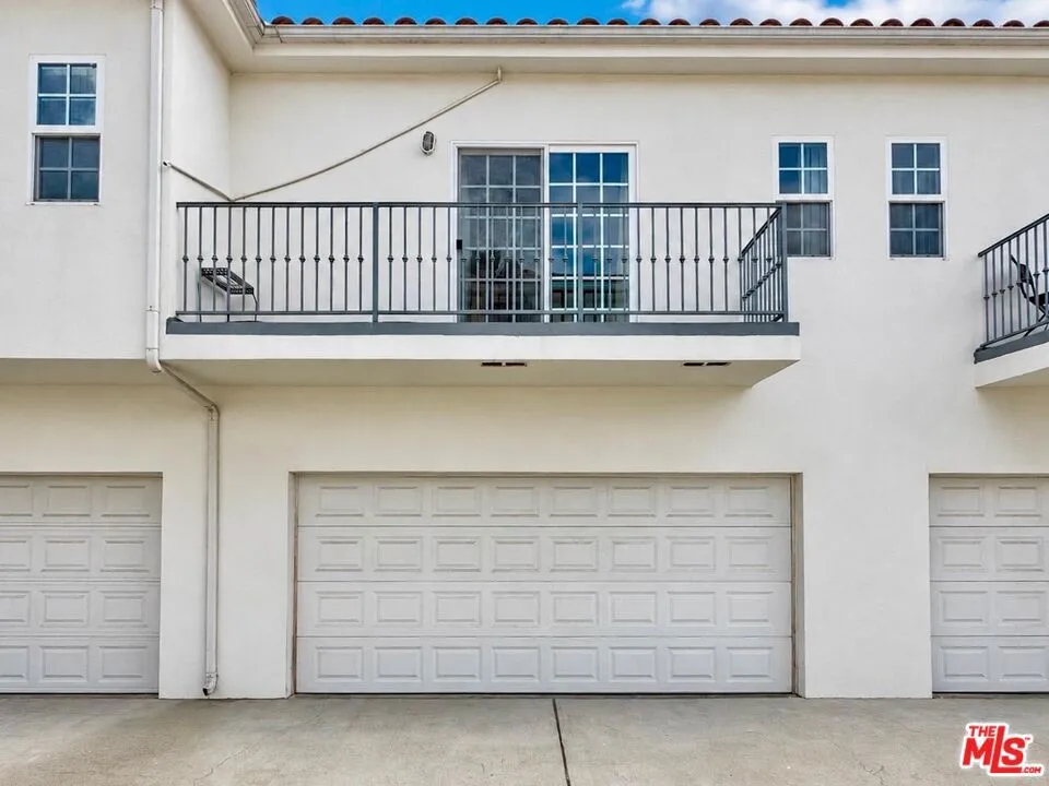 418 E Hardy Street #2 Inglewood, CA 90301