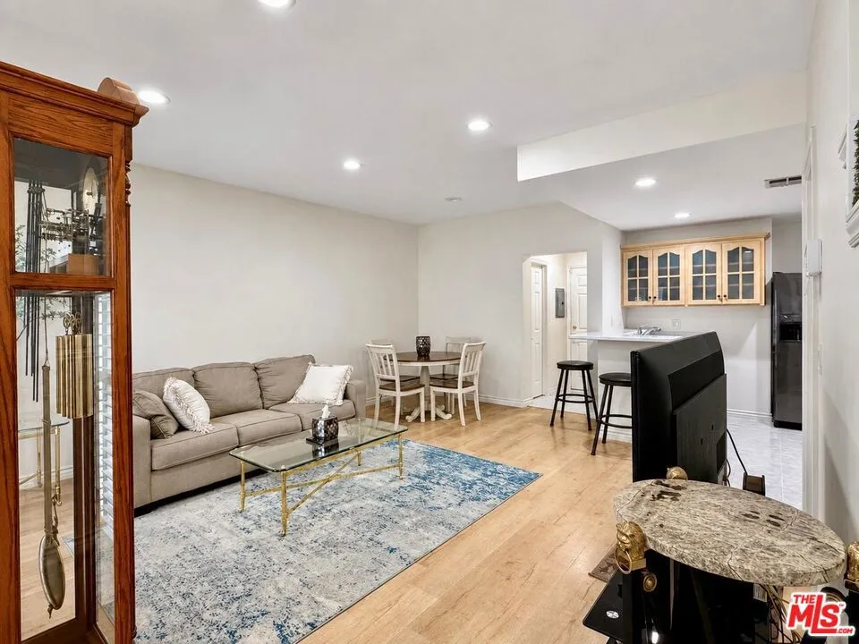 418 E Hardy Street #2 Inglewood, CA 90301