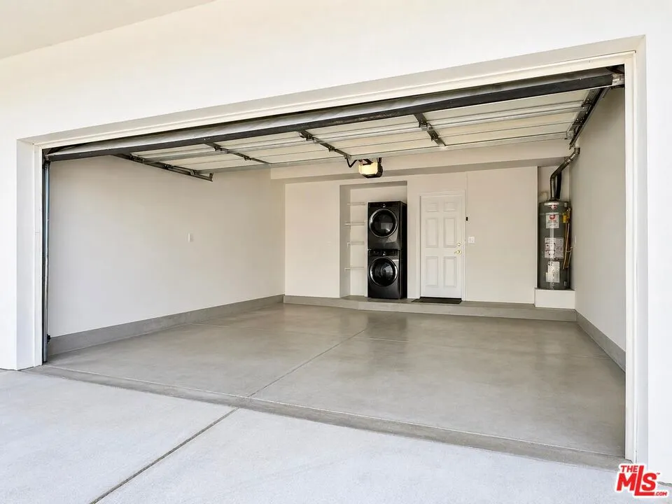 418 E Hardy Street #2 Inglewood, CA 90301