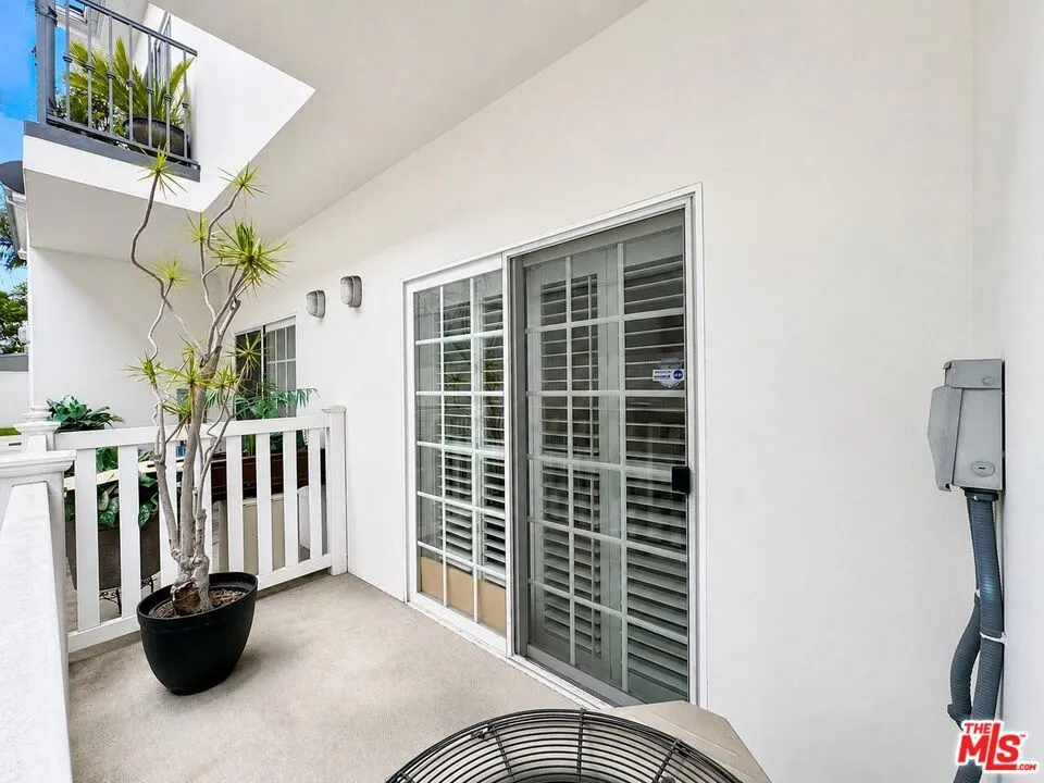 418 E Hardy Street #2 Inglewood, CA 90301