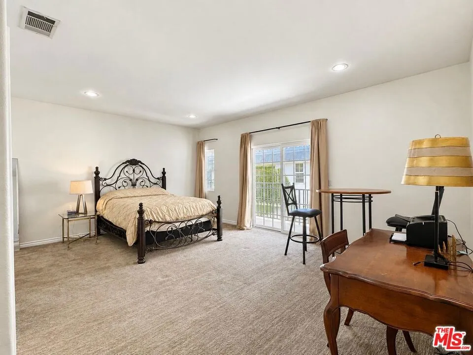 418 E Hardy Street #2 Inglewood, CA 90301