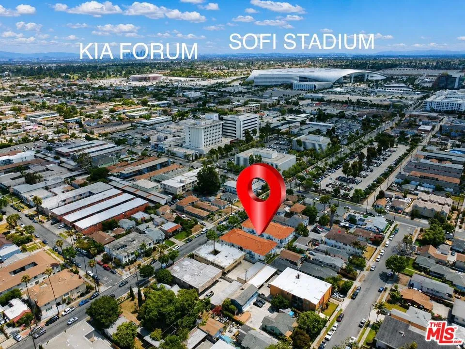 418 E Hardy Street #2 Inglewood, CA 90301
