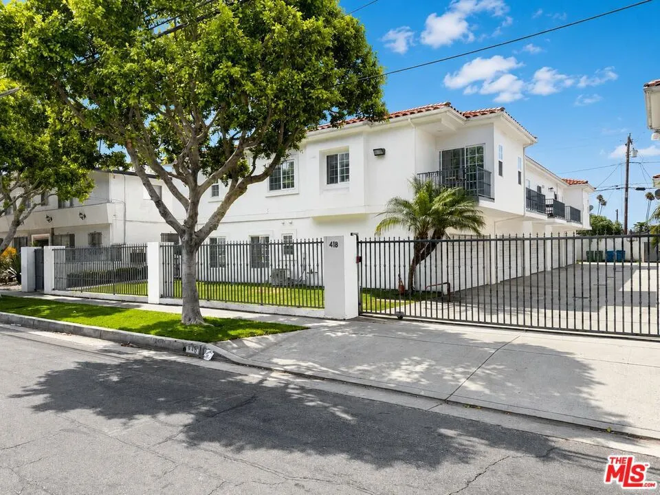 418 E Hardy Street #2 Inglewood, CA 90301